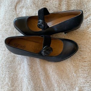NWOB. Sofft black pumps.